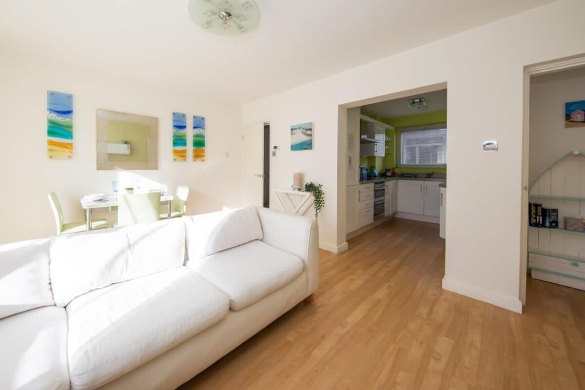 Sunny & Modern Near The Beach & Village W Parking Іст-Віттерінг Екстер'єр фото