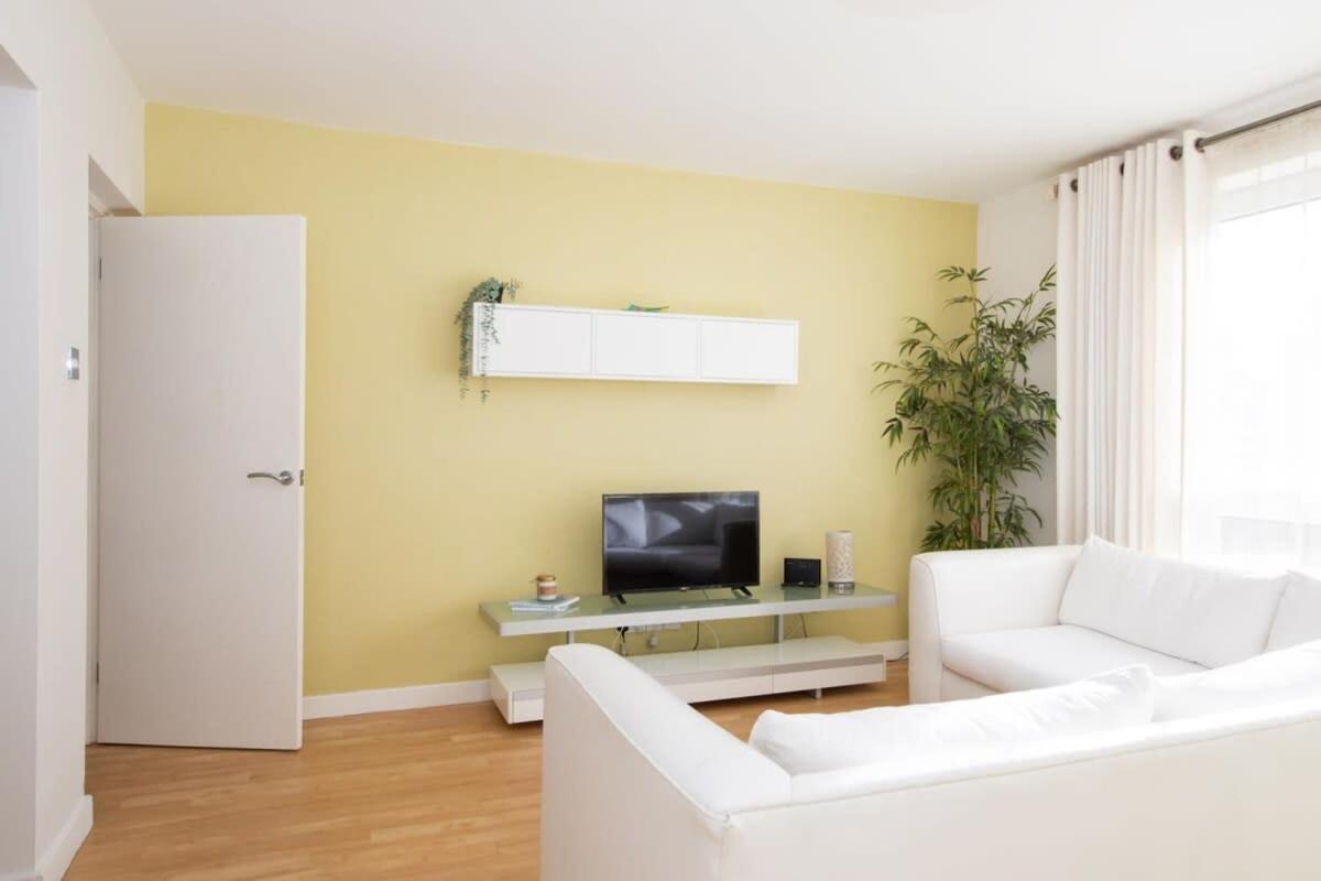 Sunny & Modern Near The Beach & Village W Parking Іст-Віттерінг Екстер'єр фото